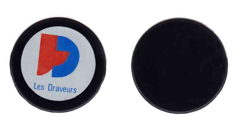 1973-79 QMJHL CZECHOSLOVAKIA TROIS-RIVIERES DRAVEURS PUCK photo 1973-79 QMJHL CZECHOSLOVAKIA TROIS-RIVIERES DRAVEURS PUCK photo