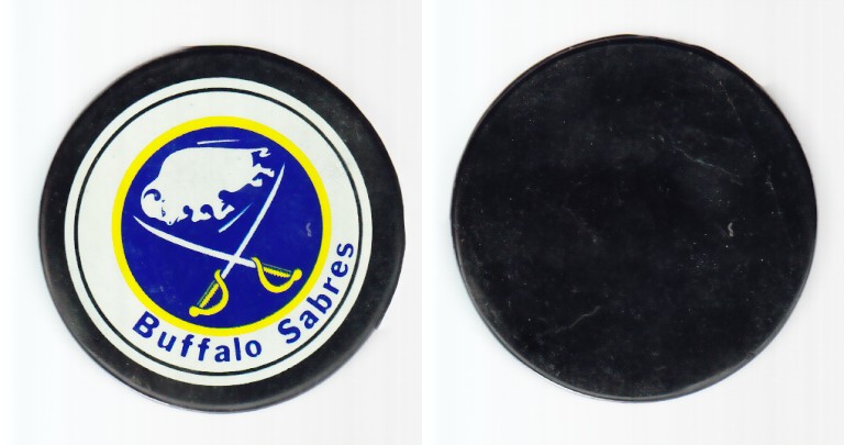 1980-87 NHL VICEROY BUFFALO SABRES PUCK photo 1980-87 NHL VICEROY BUFFALO SABRES PUCK photo