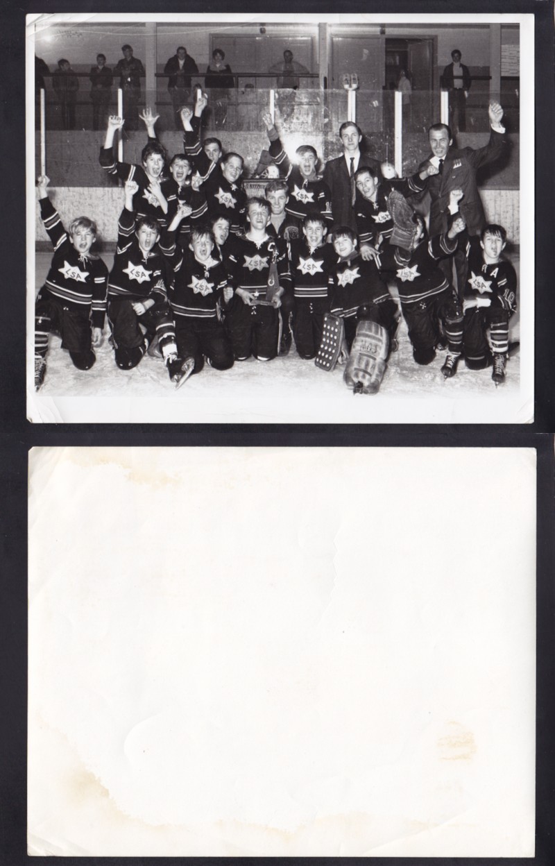 EARLY 1970'S PEE WEE ORIGINAL TEAM PHOTO INC M. BOSSY photo EARLY 1970'S PEE WEE ORIGINAL TEAM PHOTO INC M. BOSSY photo