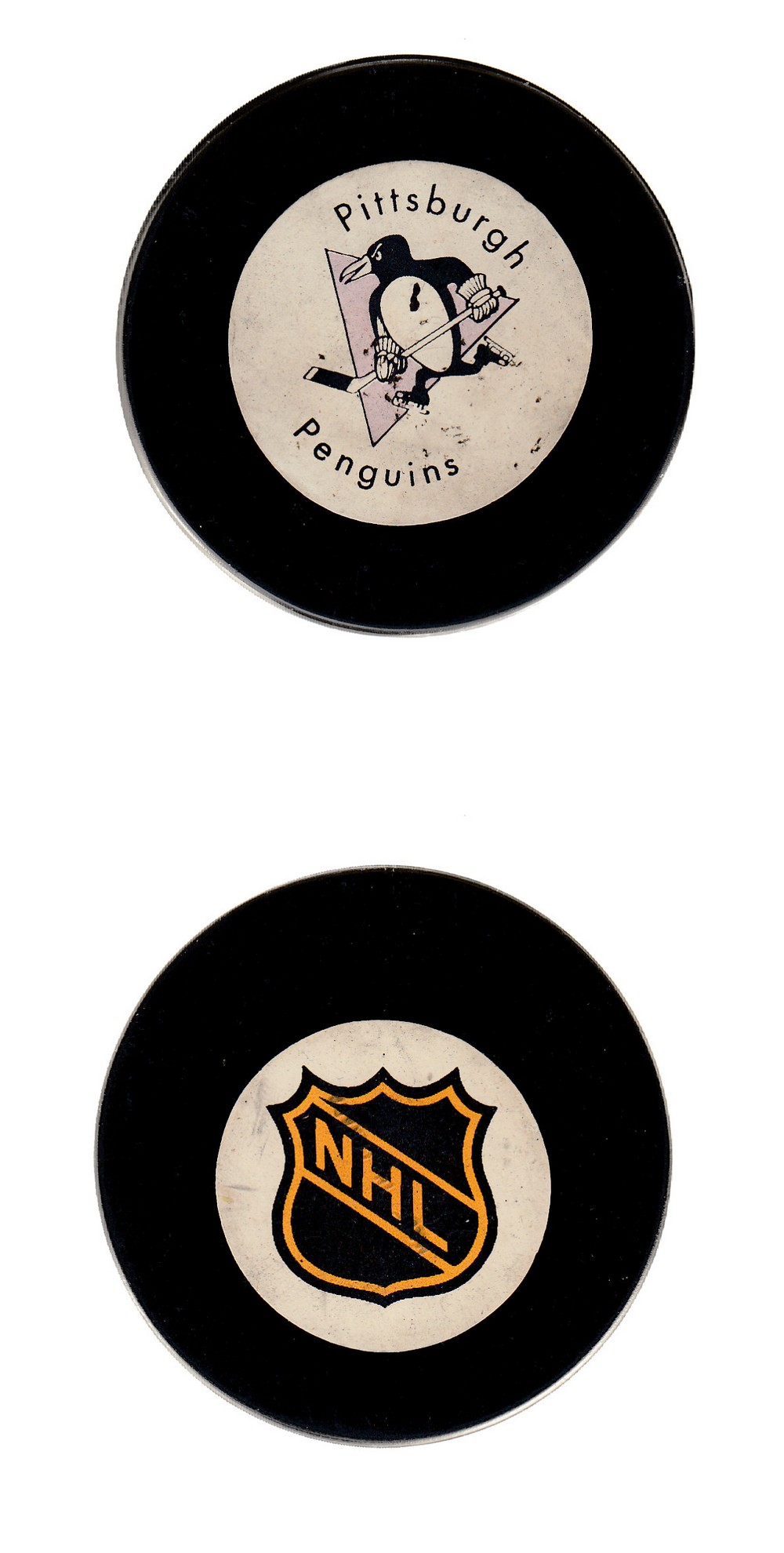 1972-74 BILTRITE PITTSBURGH PENGUINS PUCK photo 1972-74 BILTRITE PITTSBURGH PENGUINS PUCK photo