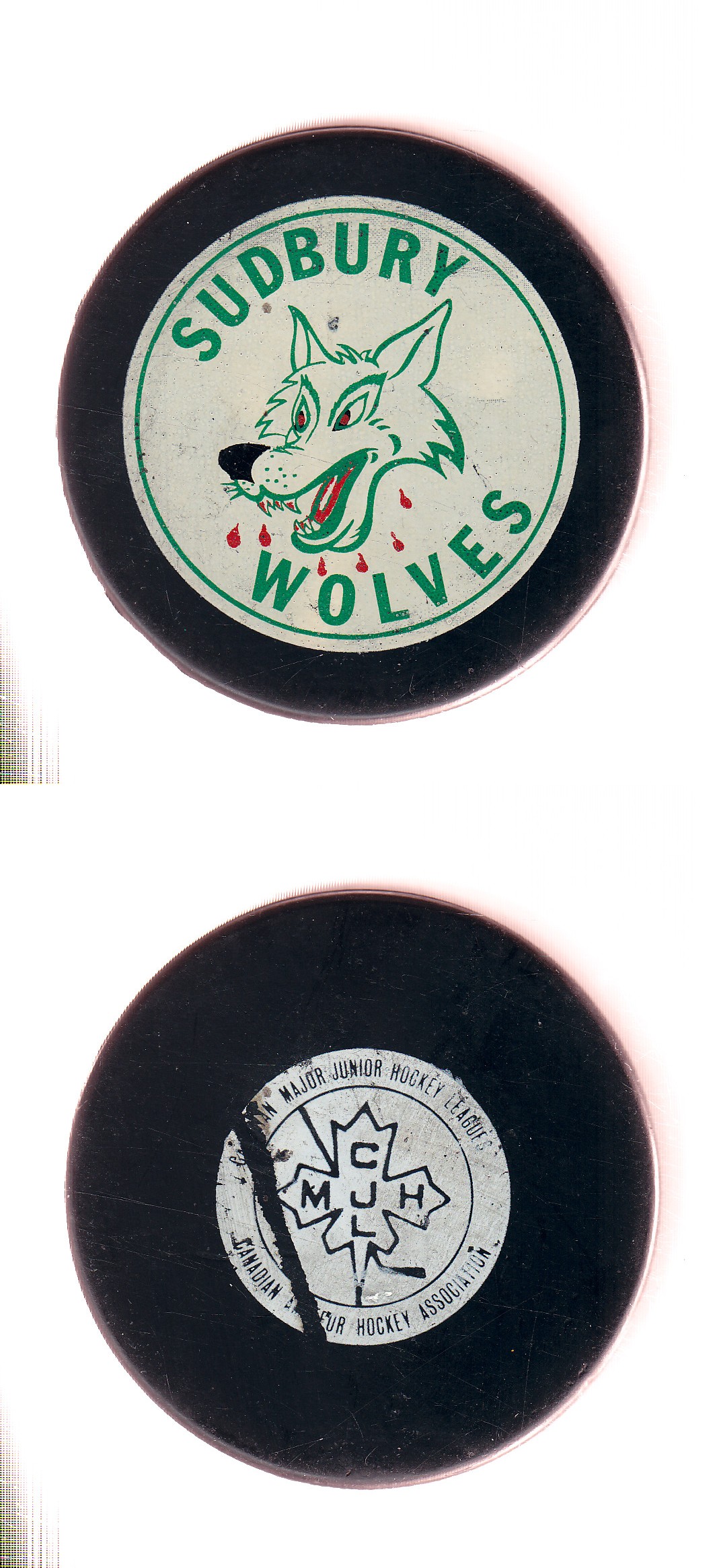 1974-80 VICEROY SUDBURY WOLVES PUCK photo 1974-80 VICEROY SUDBURY WOLVES PUCK photo