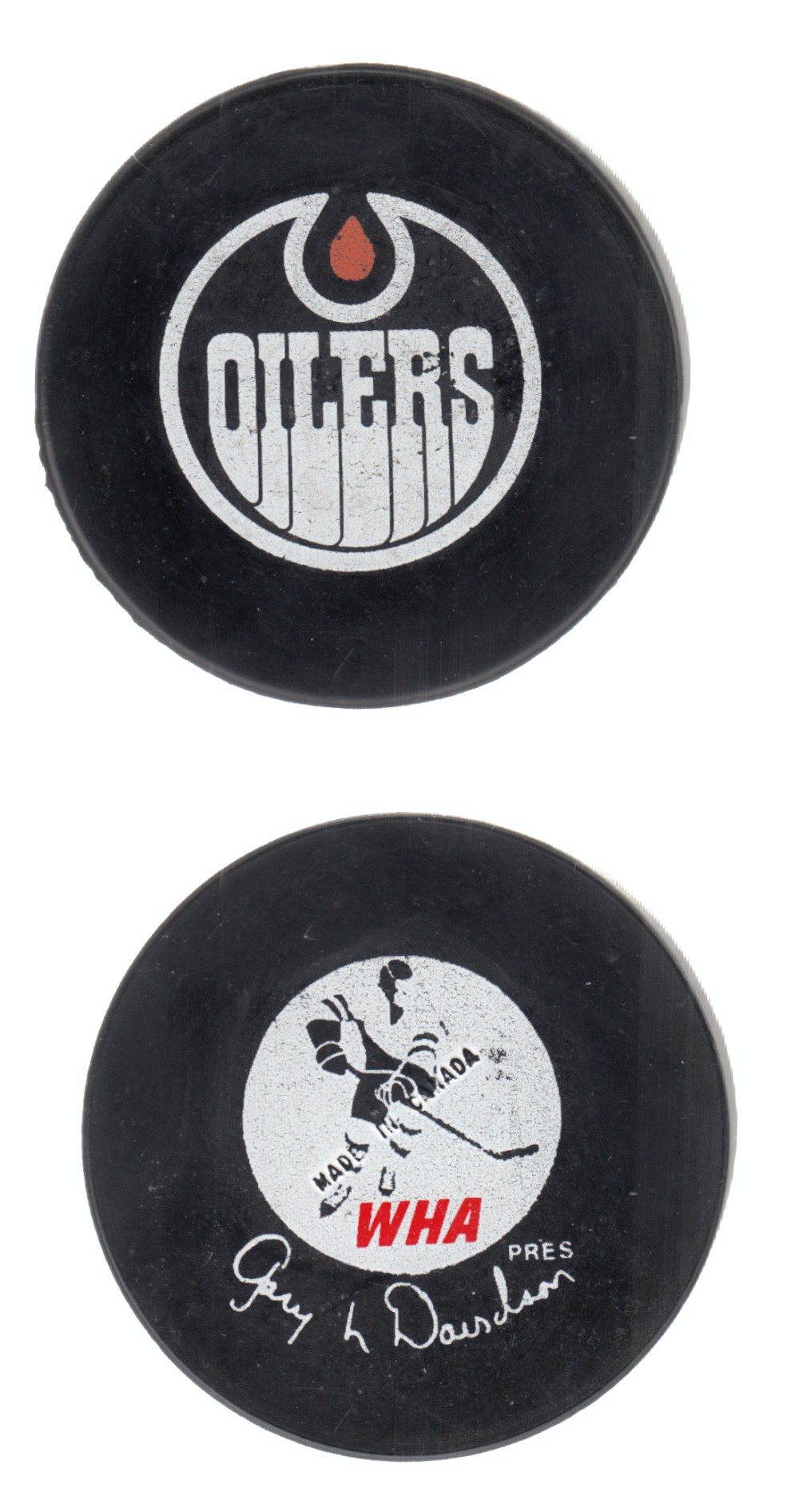 1973-74 WHA BILTRITE B2 EDMONTON OILERS GAME PUCK photo 1973-74 WHA BILTRITE B2 EDMONTON OILERS GAME PUCK photo