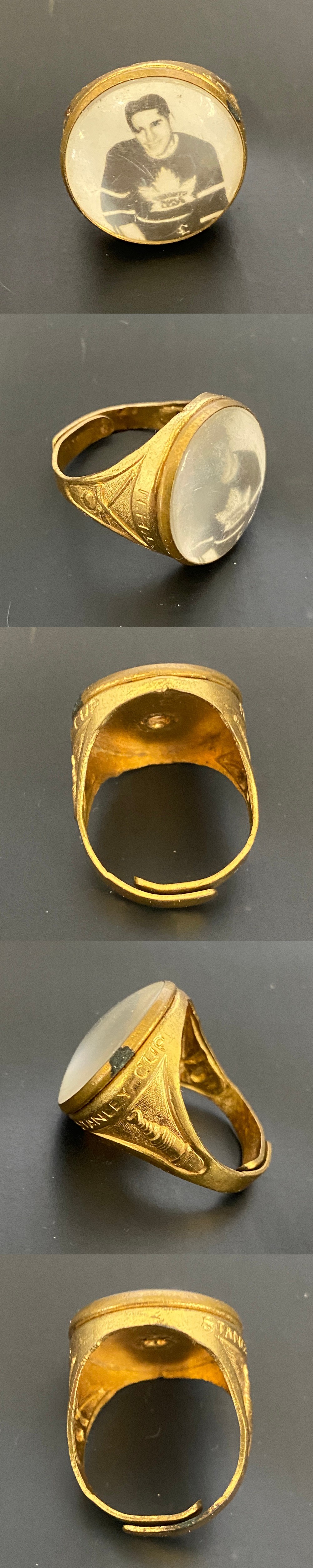 1949-51 BEEHIVE HOCKEY TORONTO MAPLE LEAFS RING M. BENTLEY photo 1949-51 BEEHIVE HOCKEY TORONTO MAPLE LEAFS RING M. BENTLEY photo