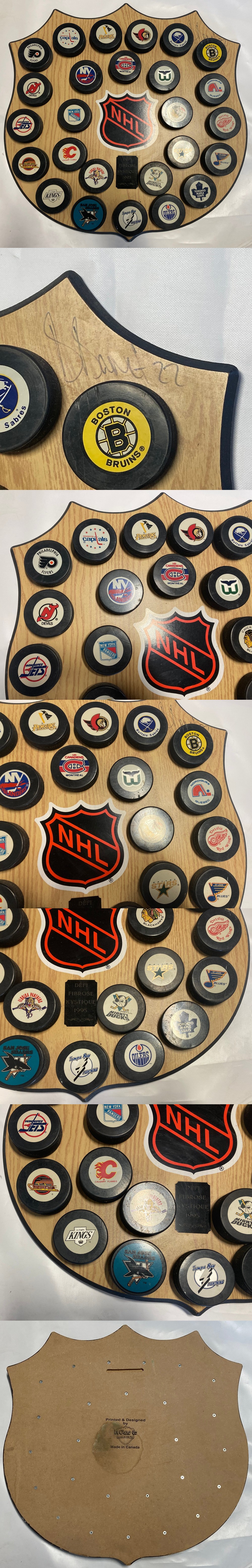 1995 NHL PUCKS DISPLAY 26 AUTOGRAPHED BY P. STASTNY photo 1995 NHL PUCKS DISPLAY 26 AUTOGRAPHED BY P. STASTNY photo