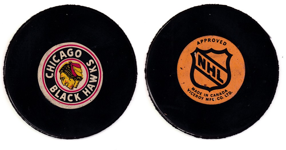 1975-83 VICEROY V3 CHICAGO BLACKHAWKS GAME PUCK photo 1975-83 VICEROY V3 CHICAGO BLACKHAWKS GAME PUCK photo