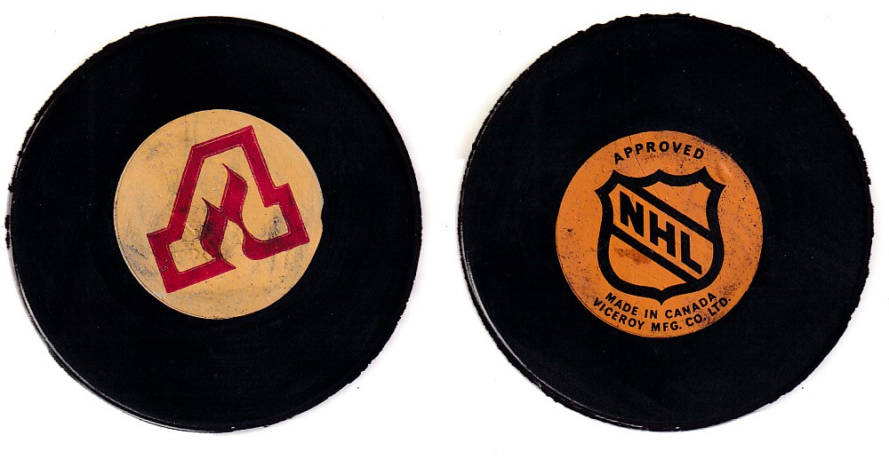 1975-83 VICEROY V3 ATLANTA FLAMES GAME PUCK photo 1975-83 VICEROY V3 ATLANTA FLAMES GAME PUCK photo