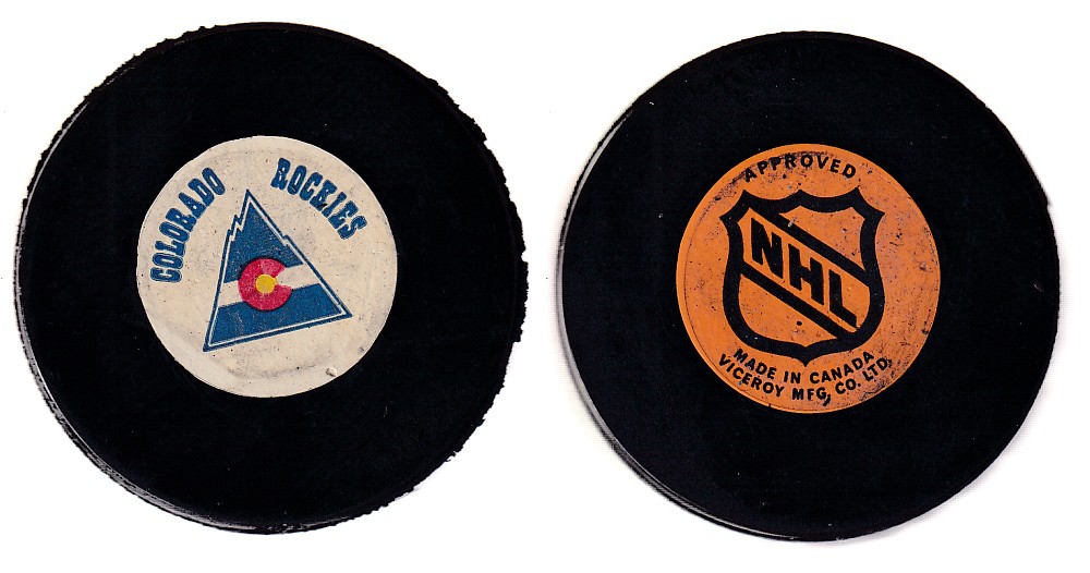 1975-83 VICEROY V3 COLORADO ROCKIES V.1 GAME PUCK photo 1975-83 VICEROY V3 COLORADO ROCKIES V.1 GAME PUCK photo