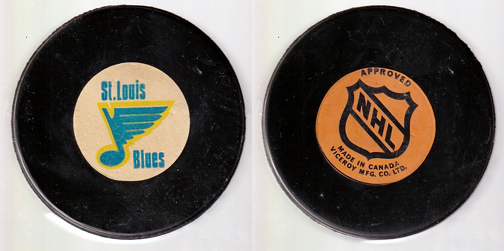1975-83 VICEROY V3 ST. LOUIS BLUES GAME PUCK photo 1975-83 VICEROY V3 ST. LOUIS BLUES GAME PUCK photo