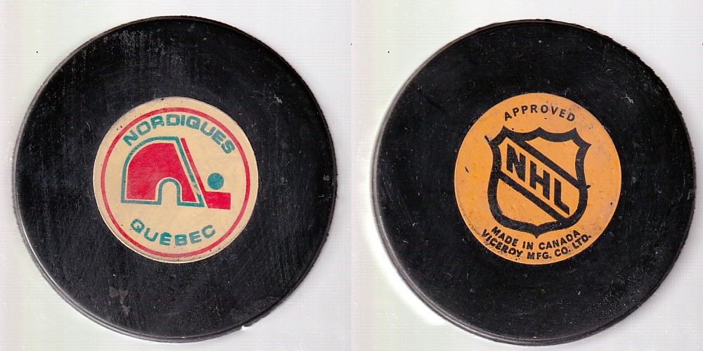 1975-83 VICEROY V3 QUEBEC NORDIQUES GAME PUCK photo 1975-83 VICEROY V3 QUEBEC NORDIQUES GAME PUCK photo