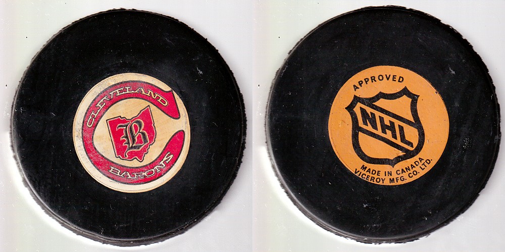 1975-83 VICEROY V3 CLEVELAND BARONS GAME PUCK photo 1975-83 VICEROY V3 CLEVELAND BARONS GAME PUCK photo
