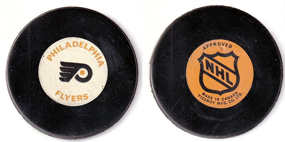 1975-83 VICEROY V3 PHILADELPHIA FLYERS V1 GAME PUCK photo 1975-83 VICEROY V3 PHILADELPHIA FLYERS V1 GAME PUCK photo
