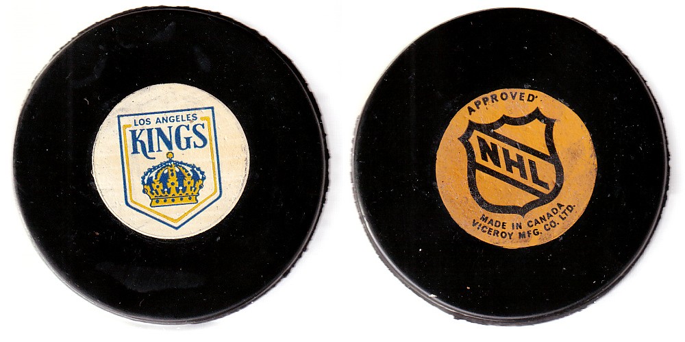 1973-75 VICEROY V2 LOS ANGELES KINGS GAME PUCK photo 1973-75 VICEROY V2 LOS ANGELES KINGS GAME PUCK photo