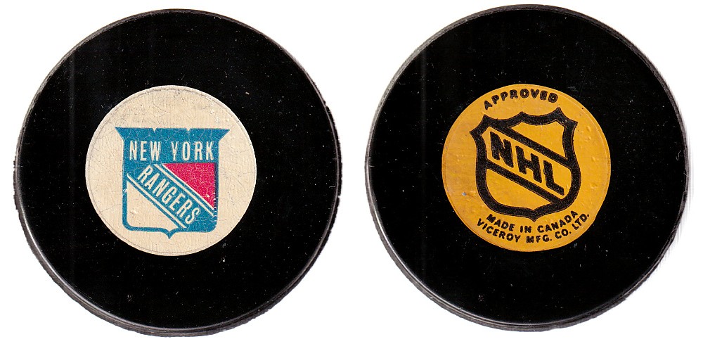 1972-75 VICEROY V2 NY RANGERS GAME PUCK photo 1972-75 VICEROY V2 NY RANGERS GAME PUCK photo