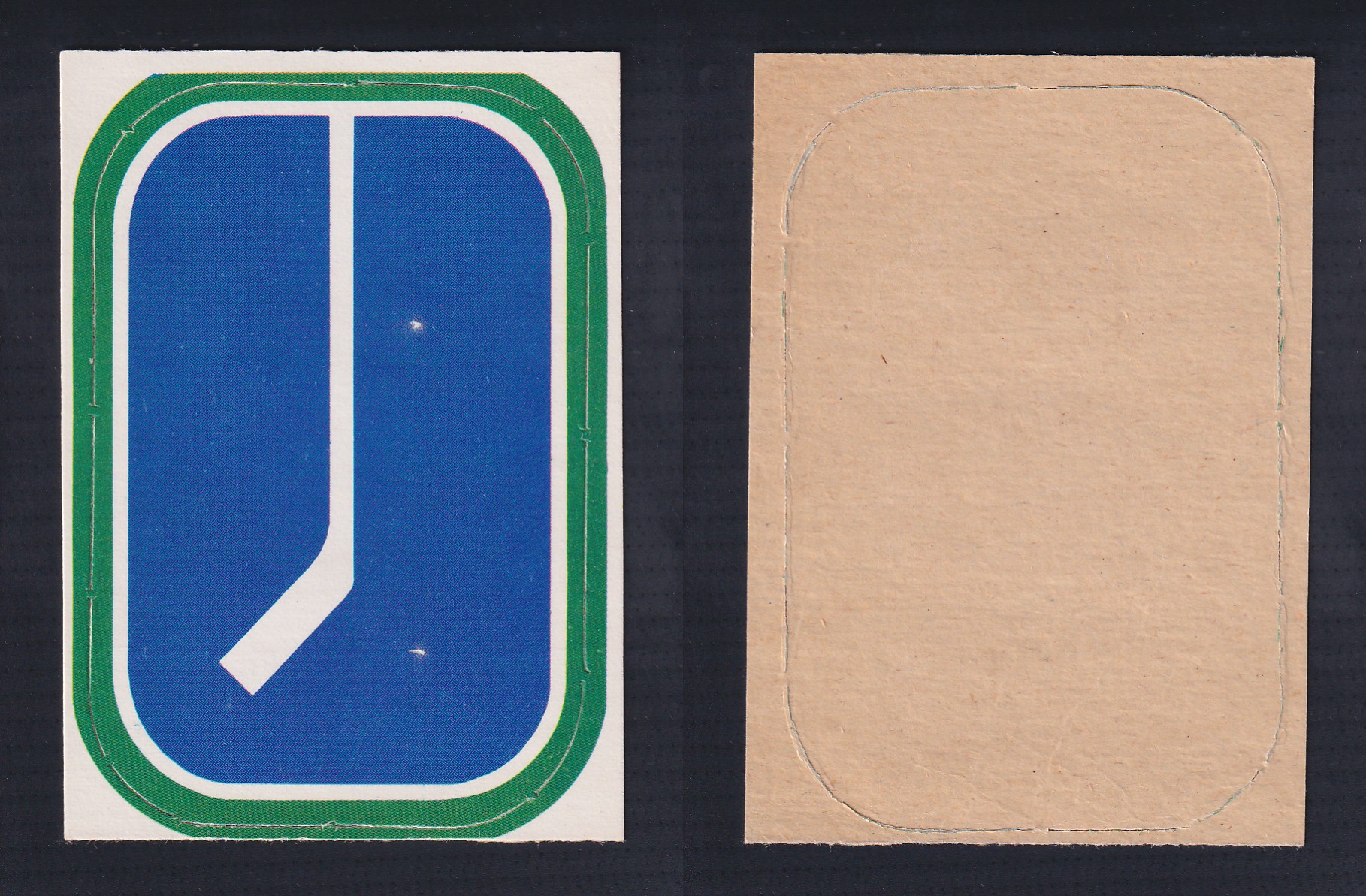1972-73 O-PEE-CHEE TEAM EMBLEM VANCOUVER CANUCKS photo 1972-73 O-PEE-CHEE TEAM EMBLEM VANCOUVER CANUCKS photo