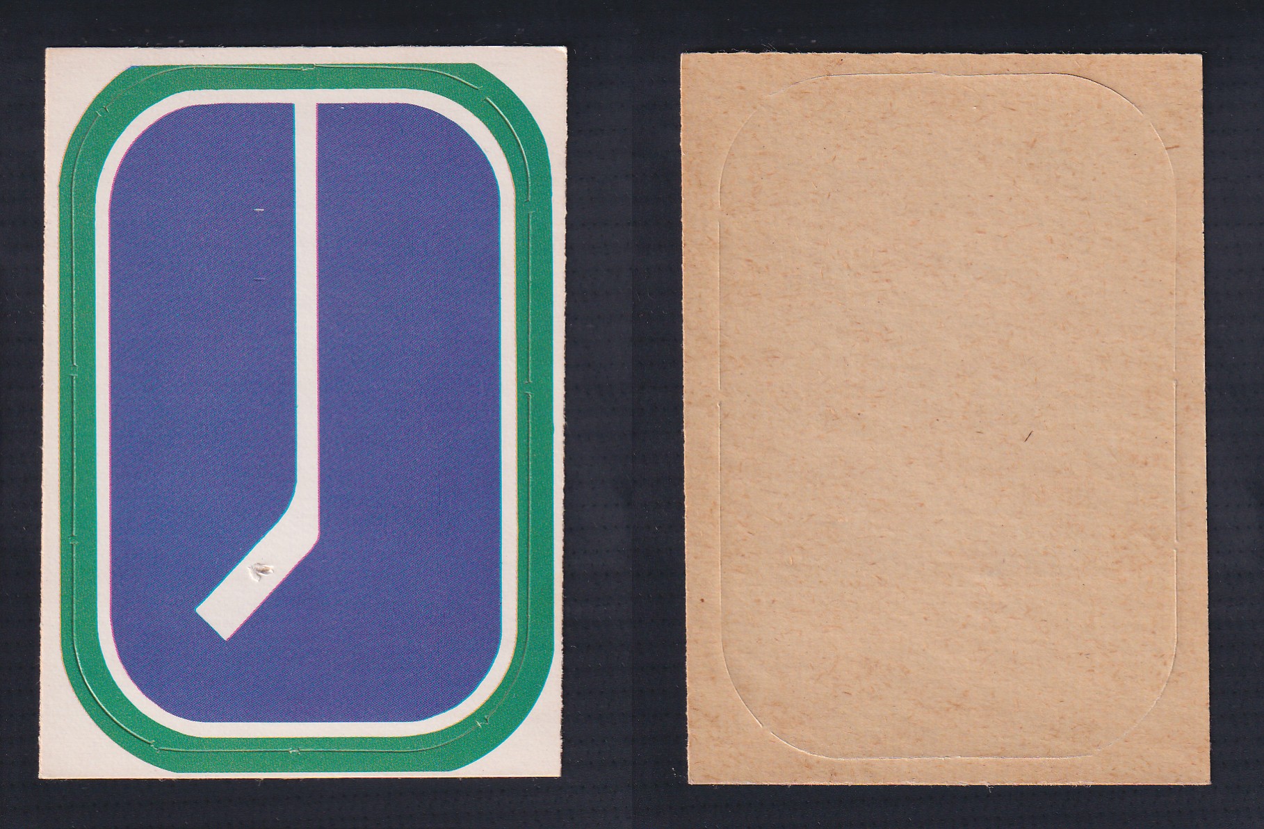 1972-73 O-PEE-CHEE TEAM EMBLEM VANCOUVER CANUCKS photo 1972-73 O-PEE-CHEE TEAM EMBLEM VANCOUVER CANUCKS photo